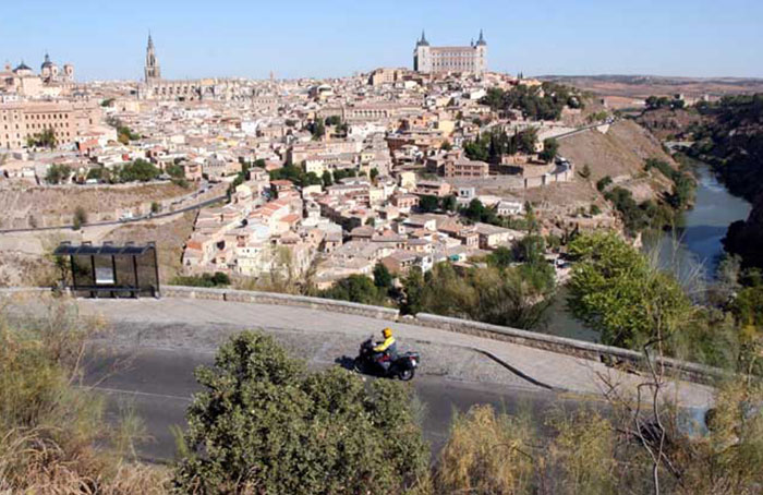 Toledo en Moto